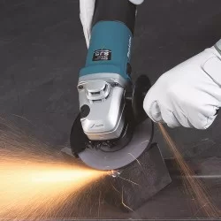 Meuleuse 1400W Makita 9565CR diamètre 125 mm en boite carton