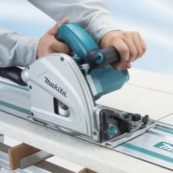 Scie plongeante makita SP6000J diamètre 165 mm 1300W avec coffret MAK-PAC