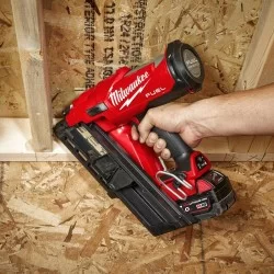 Cloueur de charpente Milwaukee M18 FFN-0C (sans batterie ni chargeur)