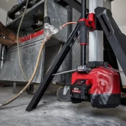 Projecteur trépied Milwaukee M18 HOSALC-0 (sans batterie ni chargeur)