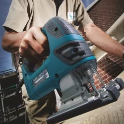 Scie sauteuse 720W Makita 4350FCTJ avec assortiment lames bois et métal en coffret Makpac