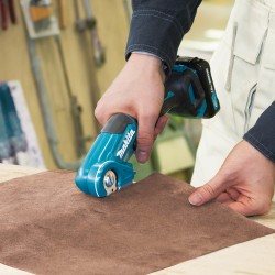 Découpeur materiaux flexibles Makita CP100DZX 10.8V vendu sans batterie ni chargeur