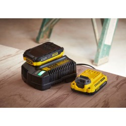 Starter Stanley kit chargeur 2A + 2 batteries 2 Ah