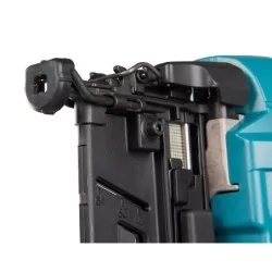 Cloueur Makita DBN600RTJ 18 V Li-Ion avec 2 batteries 5 Ah et chargeur en coffret